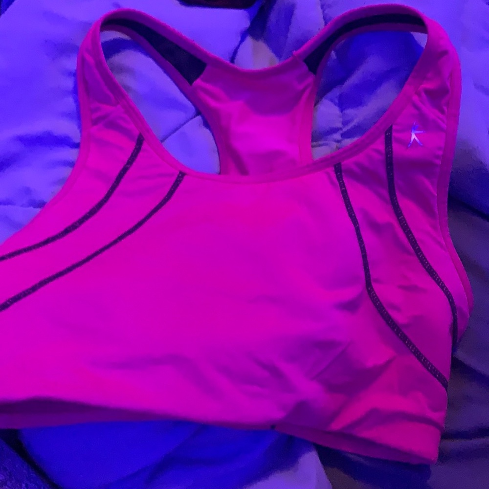 Sports bra